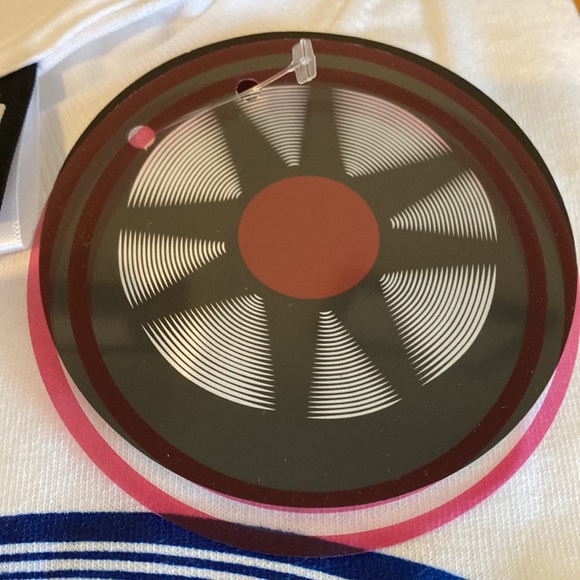 Short sleeve crew neck statement shirt Peace is my Reverb featuring doves 2X NWT - Picture 5 of 6